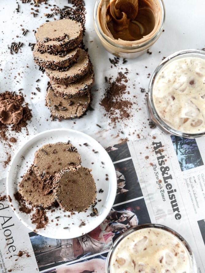 no-bake peanut butter cup cookies I howsweeteats.com