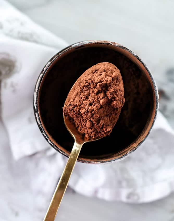 summer fruit tart with chocolate coconut cashew crust I howsweeteats.com