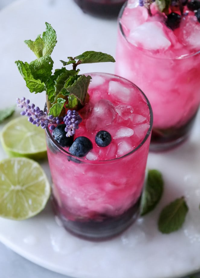 blueberry mojitos with lavender syrup I howsweeteats.com