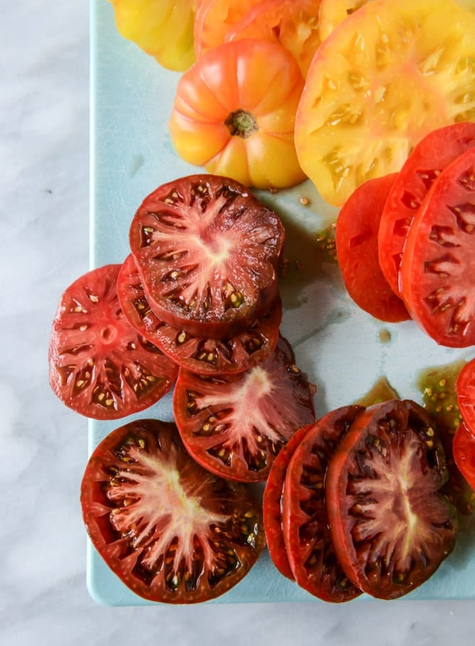heirloom tomato and burrata grilled cheese by @howsweeteats I howsweeteats.com