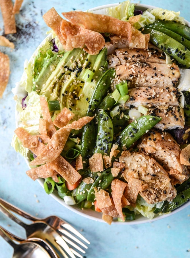 chinese chicken salad with sesame garlic dressing I howsweeteats.com