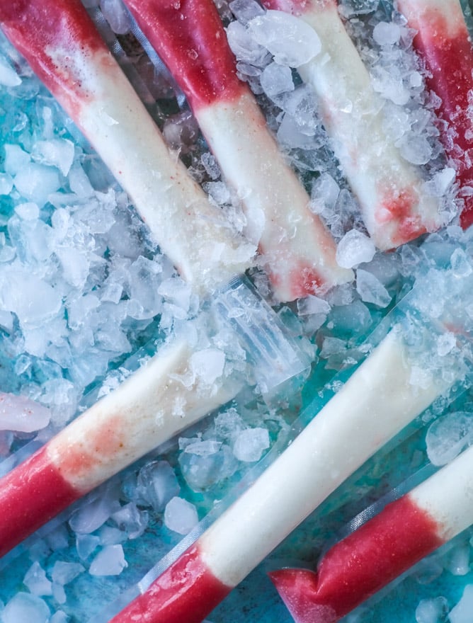 lava flow cocktail pops by @howsweeteats I howsweeteats.com