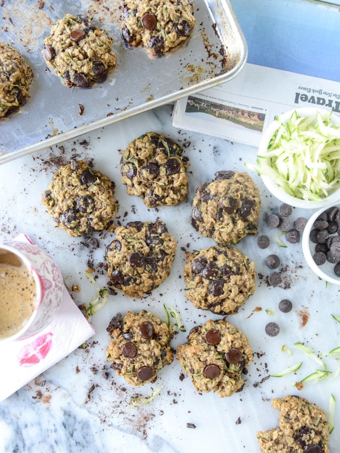 chewy oatmeal zucchini chocolate chip cookies I howsweeteats.com