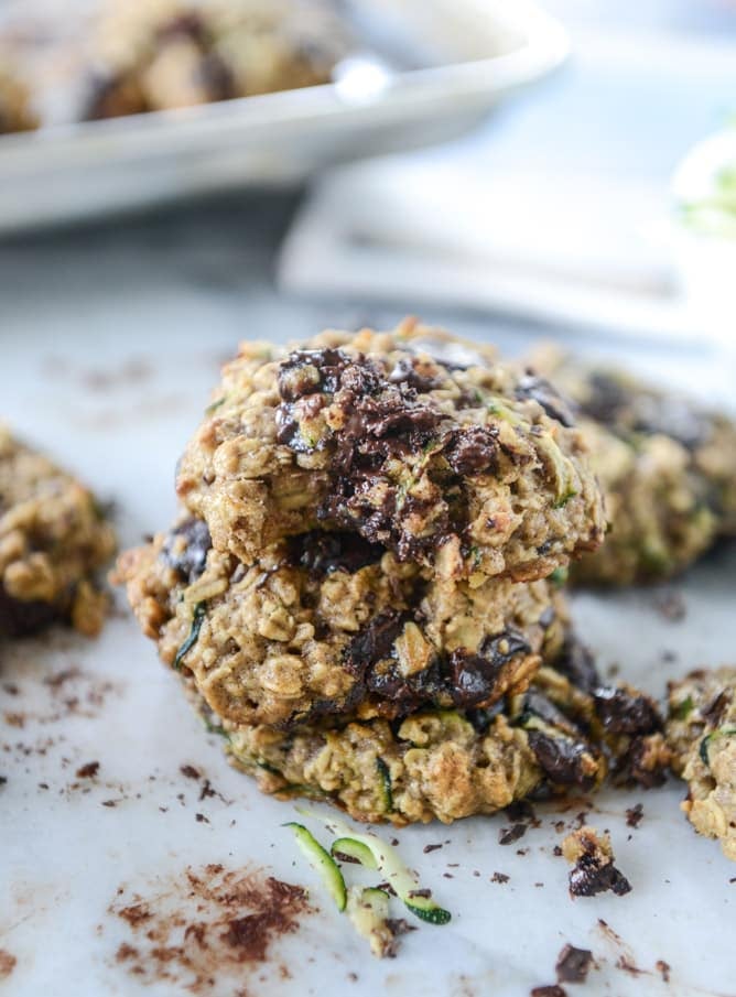 chewy oatmeal zucchini chocolate chip cookies I howsweeteats.com