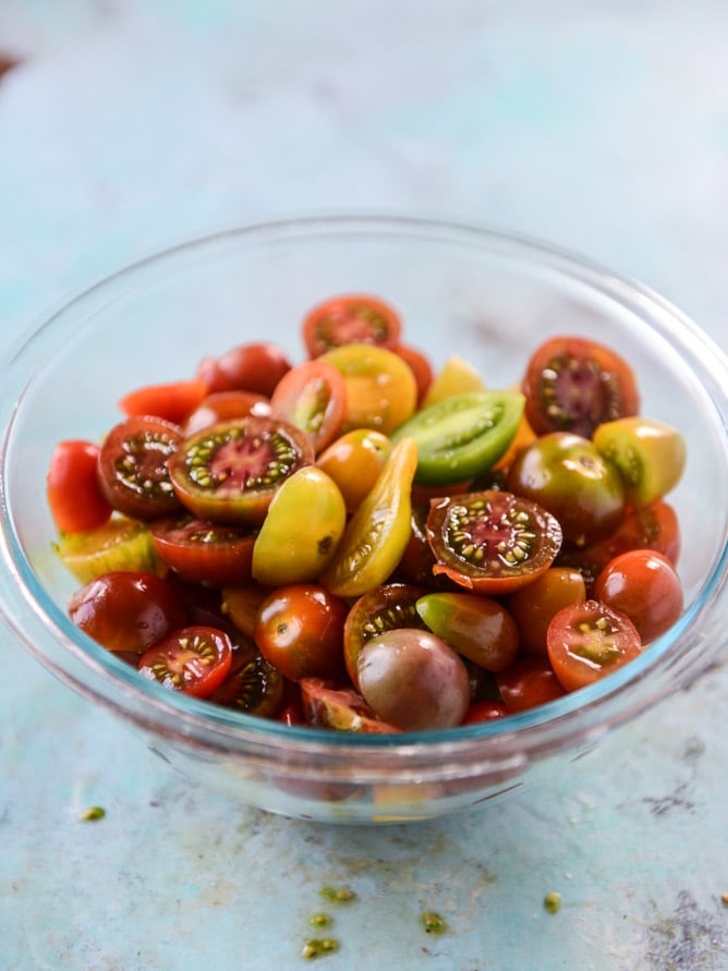 marinated tomato peach salad with herb butter toast I howsweeteats.com