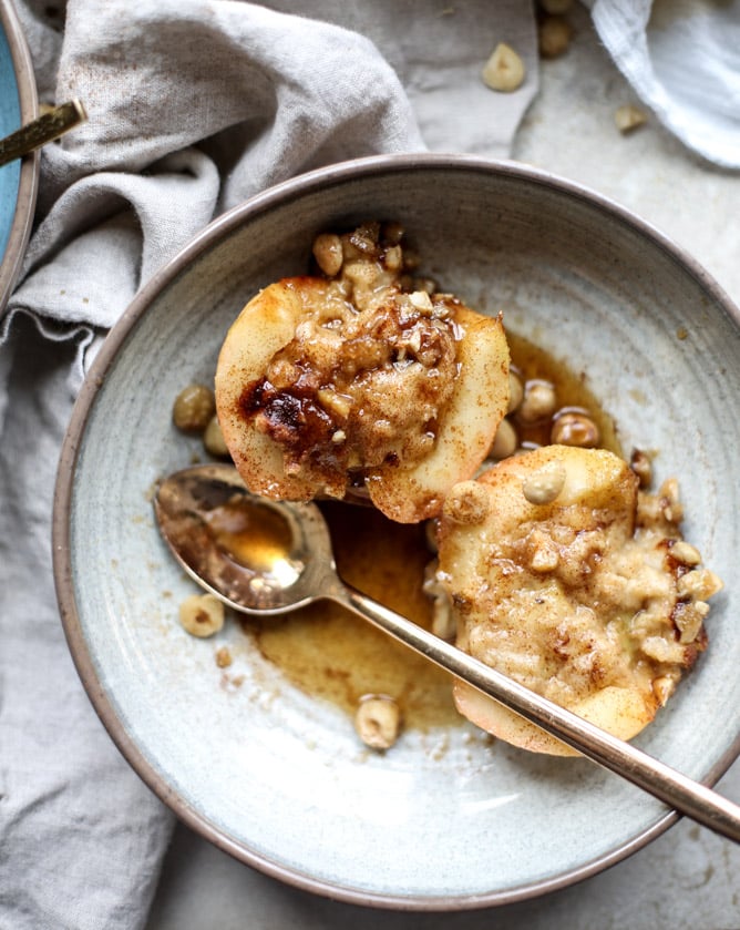 oatmeal baked apples with maple brown butter I howsweeteats.com