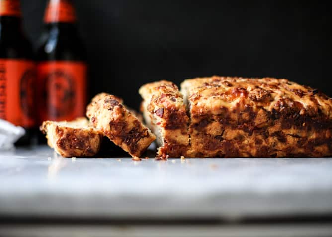 pumpkin cider beer bread with bacon and cheddar I howsweeteats.com