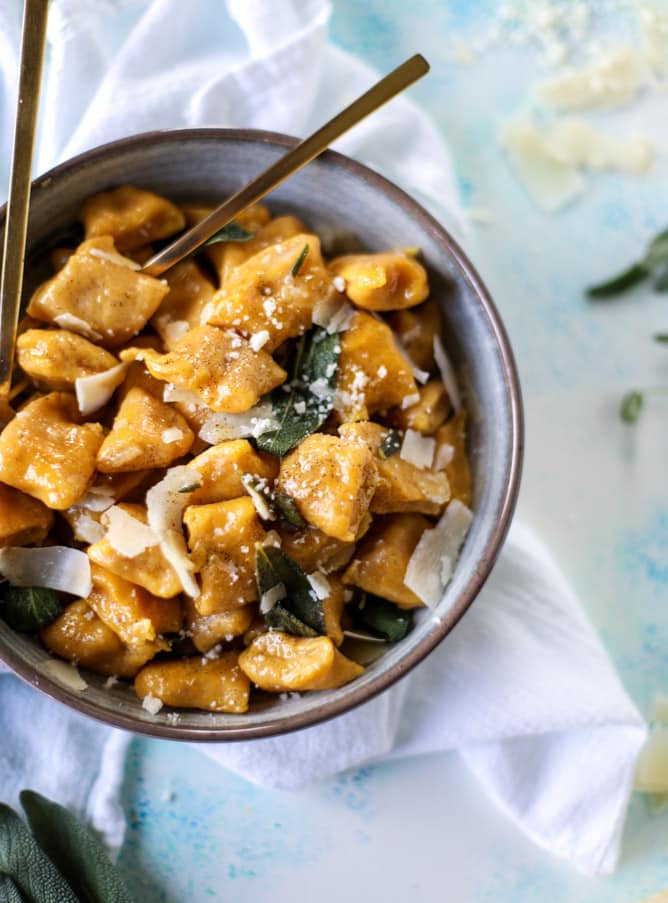 pumpkin ricotta gnocchi with vanilla brown butter I howsweeteats.com