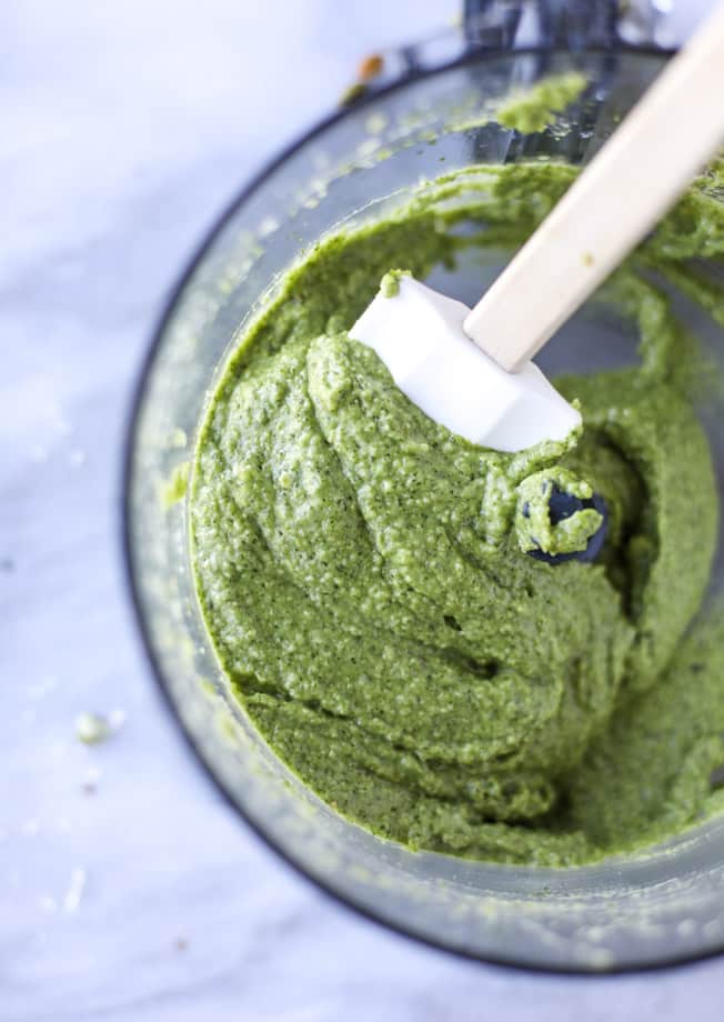 pumpkin seed pesto pasta I howsweeteats.com