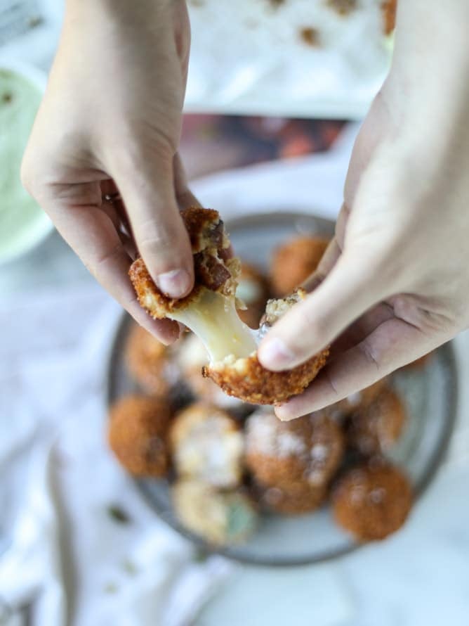 bacon butternut arancini with pumpkin pesto dip I howsweeteats.com