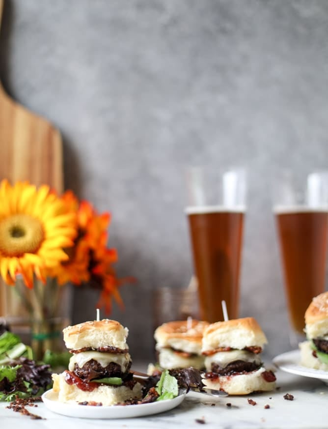 espresso brunch sliders with vanilla bacon I howsweeteats.com