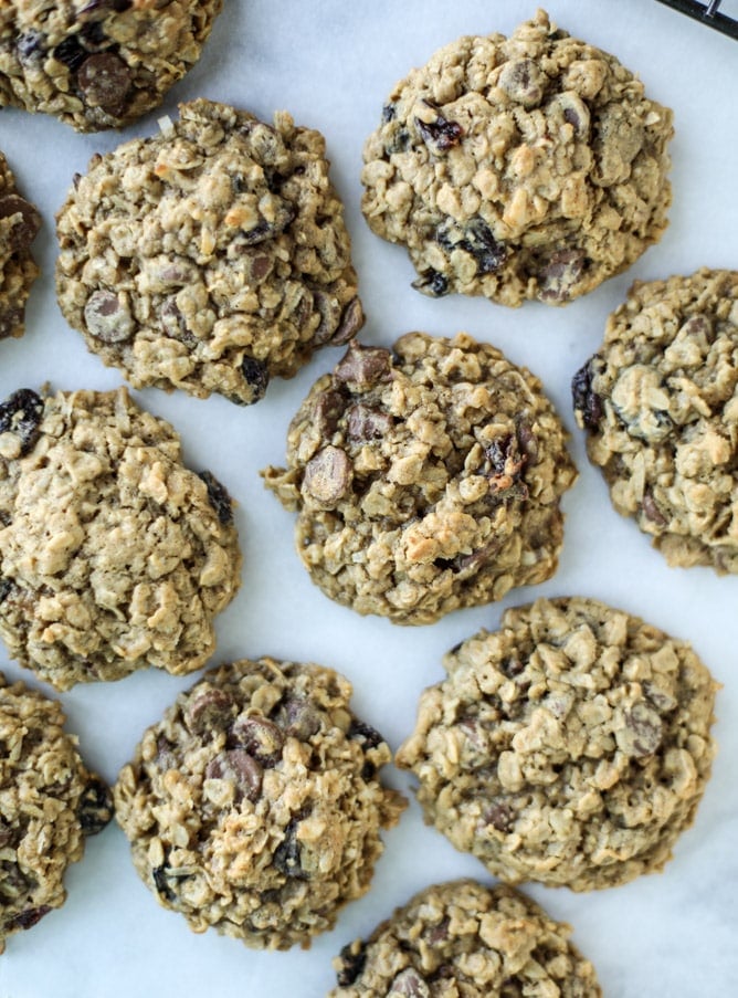 bourbon soaked cherry oatmeal chocolate chip cookies I howsweeteats.com