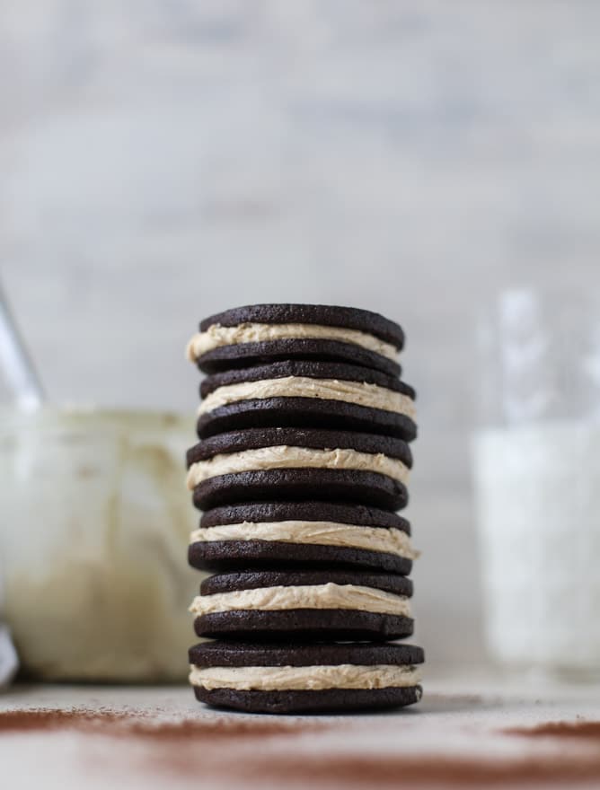 peanut butter oreos I howsweeteats.com