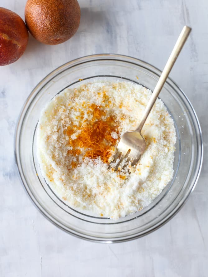 This blood orange coffee cake is made with greek yogurt and the most delicious blood orange glaze! Perfect for a winter breakfast or brunch! I howsweeteats.com #bloodorange #coffeecake
