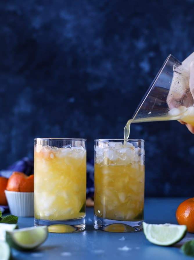 clementine vodka soda I howsweeteats.com
