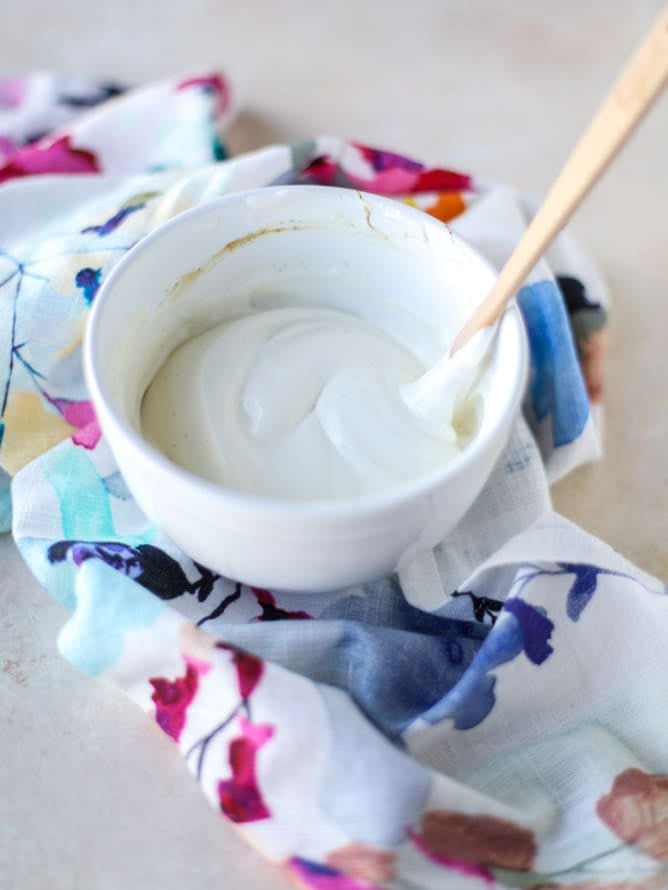 vanilla ricotta banana toast with pistachios I howsweeteats.com