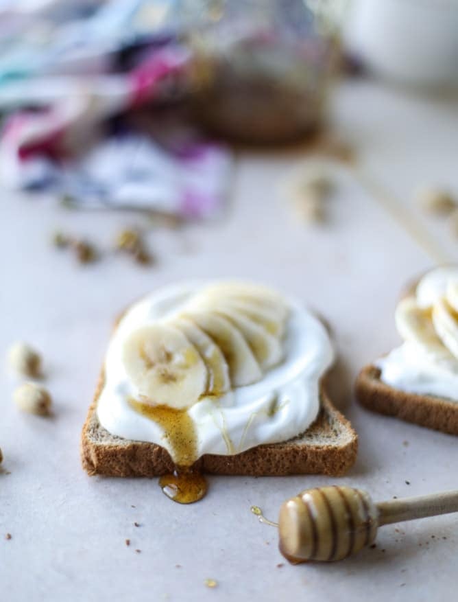 vanilla ricotta banana toast with pistachios I howsweeteats.com
