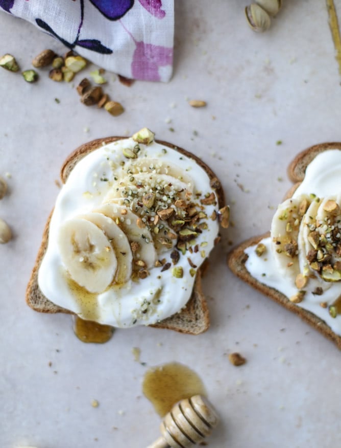 vanilla ricotta banana toast with pistachios I howsweeteats.com