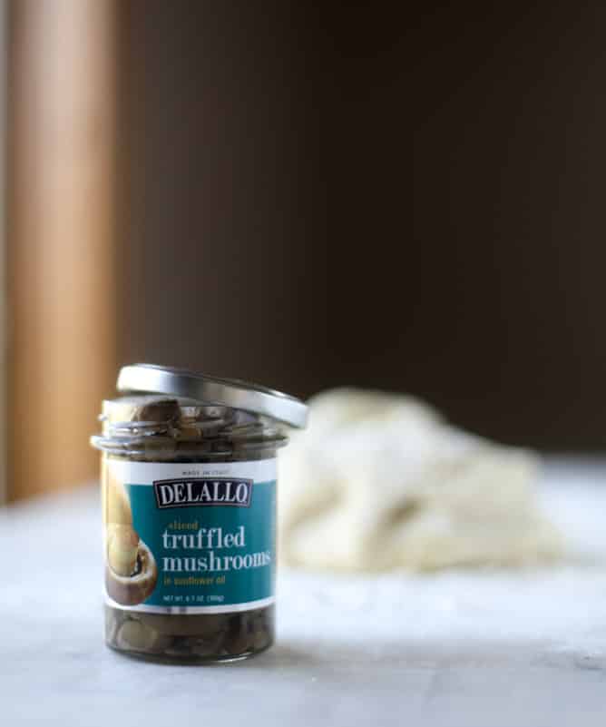 truffle mushroom pizza I howsweeteats.com