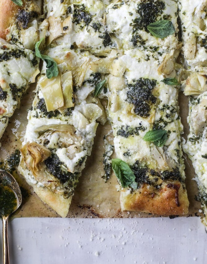 artichoke burrata pizza with lemon basil pesto I howsweeteats.com