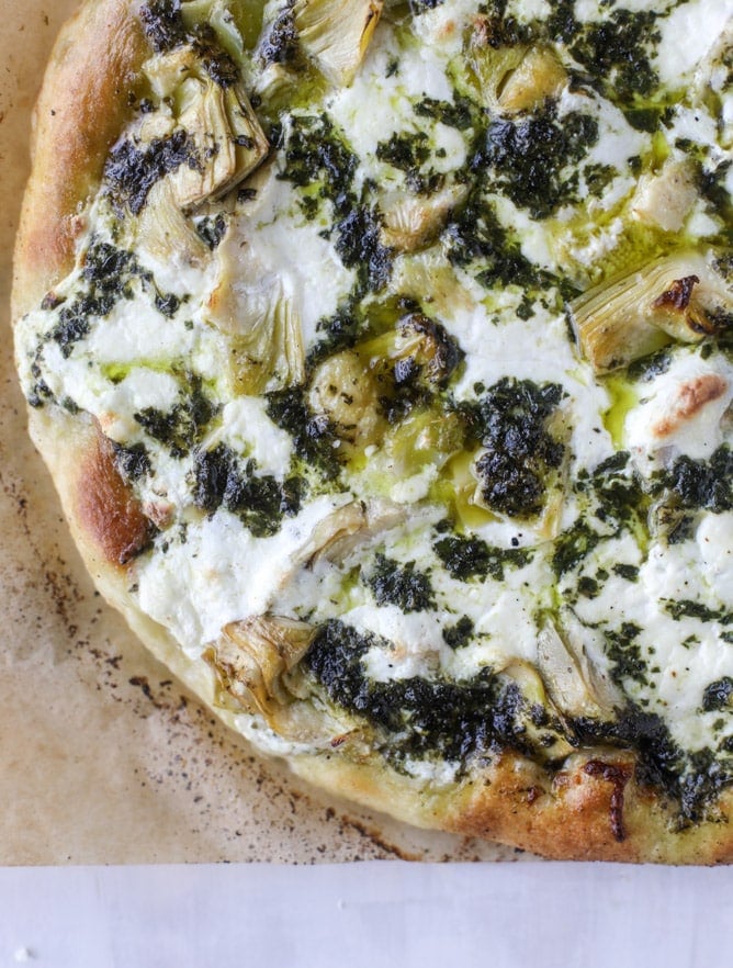 artichoke burrata pizza with lemon basil pesto I howsweeteats.com