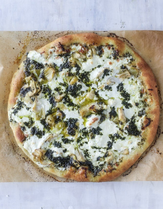 artichoke burrata pizza with lemon basil pesto I howsweeteats.com