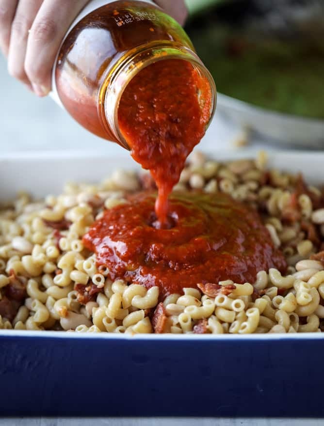 cheesy baked macaroni with bacon and white beans I howsweeteats.com