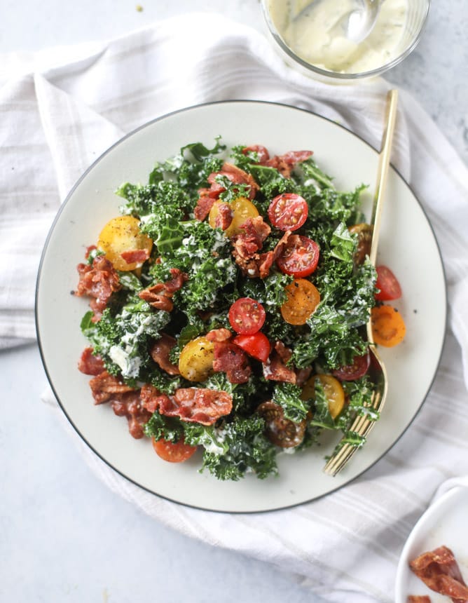 BLT shredded kale salad with greek yogurt ranch I howsweeteats.com