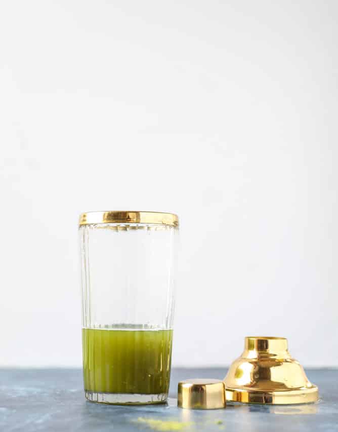 matcha ginger kombucha fizz I howsweeteats.com