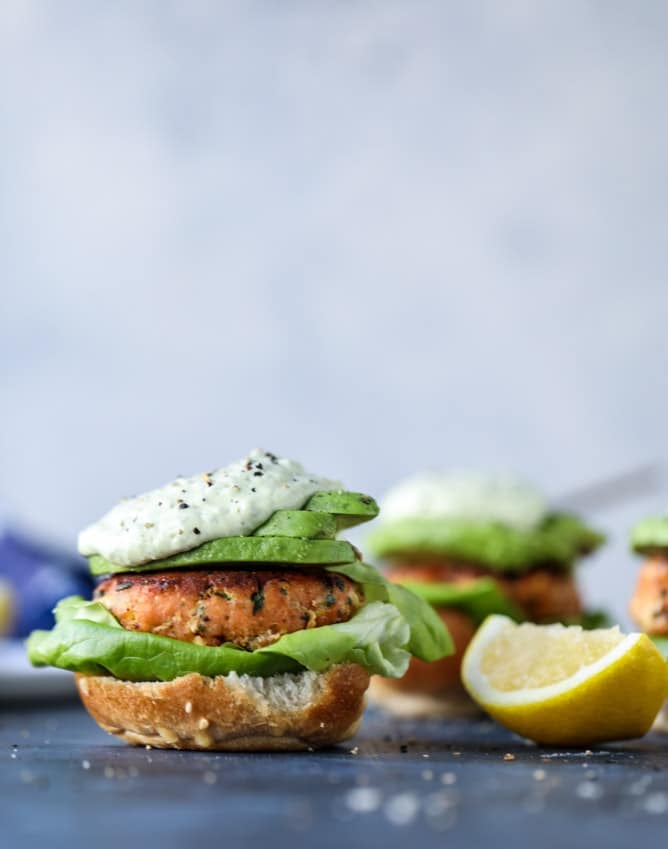 green goddess salmon burgers I howsweeteats.com