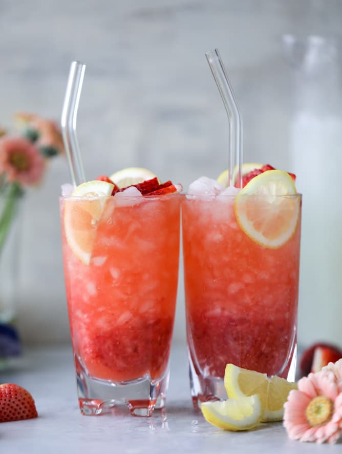 strawberry gin lemonades I howsweeteats.com