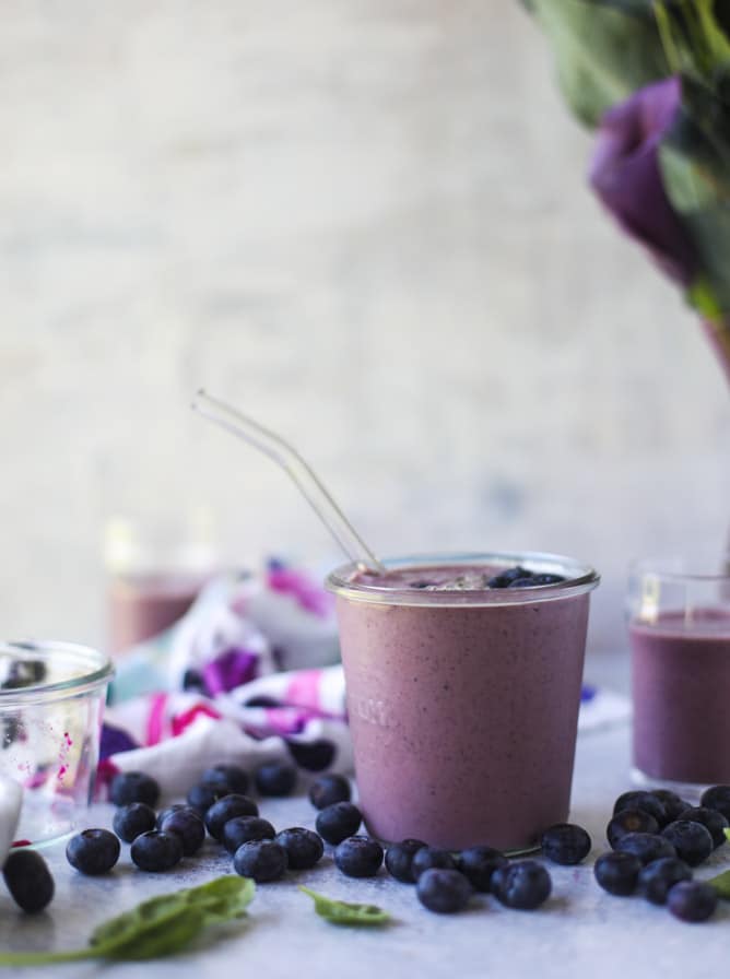 pink dragonfruit + blueberry smoothie I howsweeteats.com