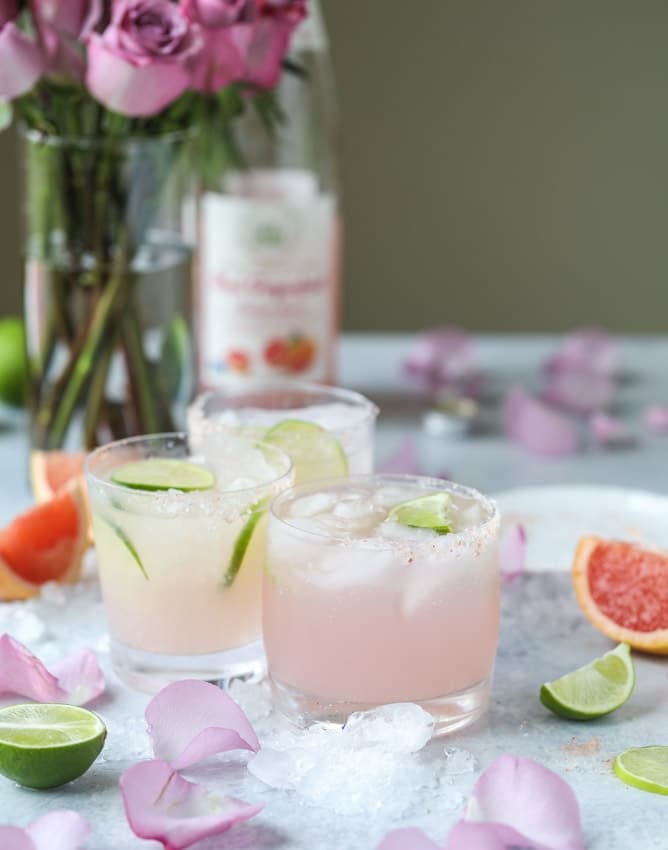 grapefruit lime spritzers (a mocktail!) I howsweeteats.com