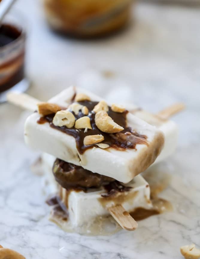 coconut chocolate caramel cashews pops I howsweeteats.com