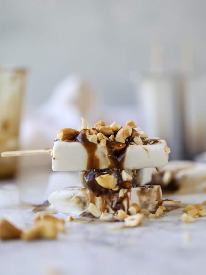 coconut chocolate caramel cashews pops I howsweeteats.com
