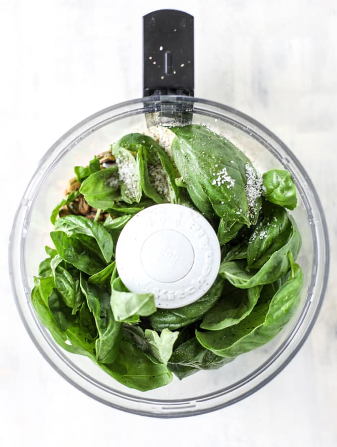 pistachio pesto pasta salad with burrata I howsweeteats.com