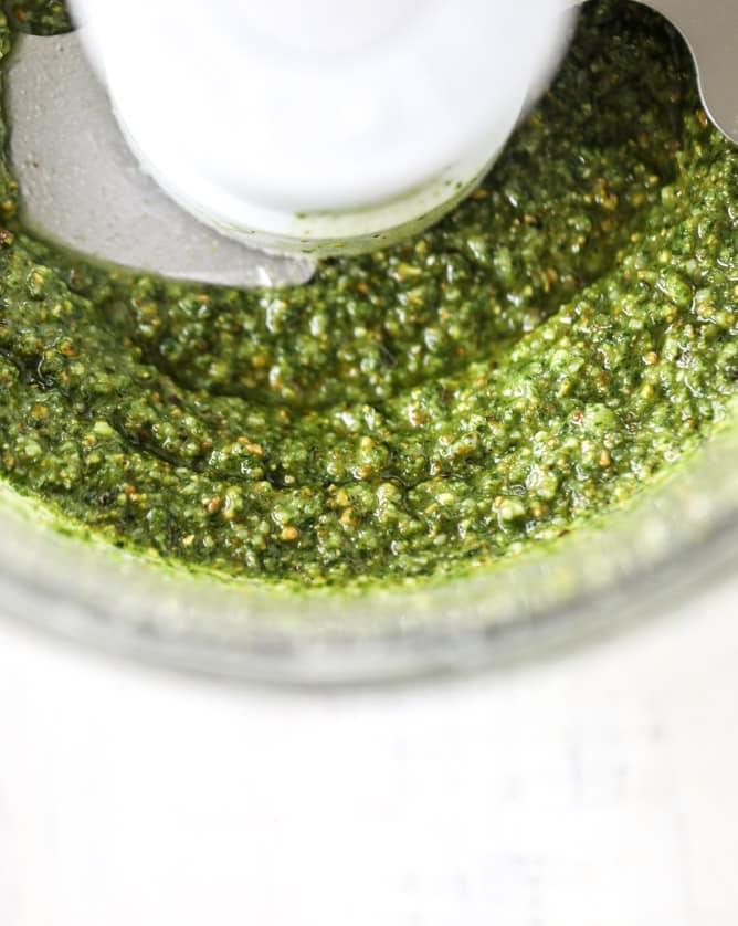 pistachio pesto pasta salad with burrata I howsweeteats.com