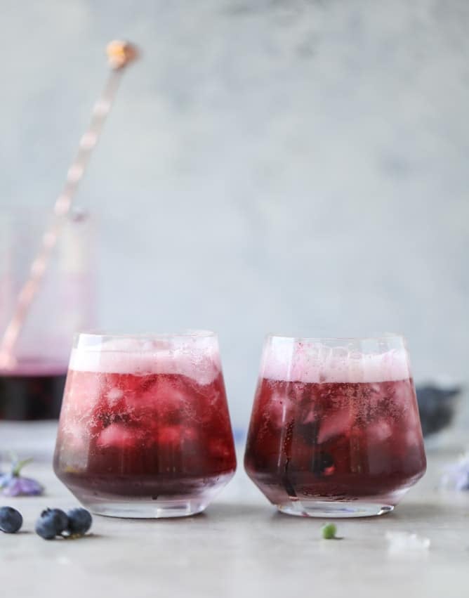 honey berry kombucha smash I howsweeteats.com
