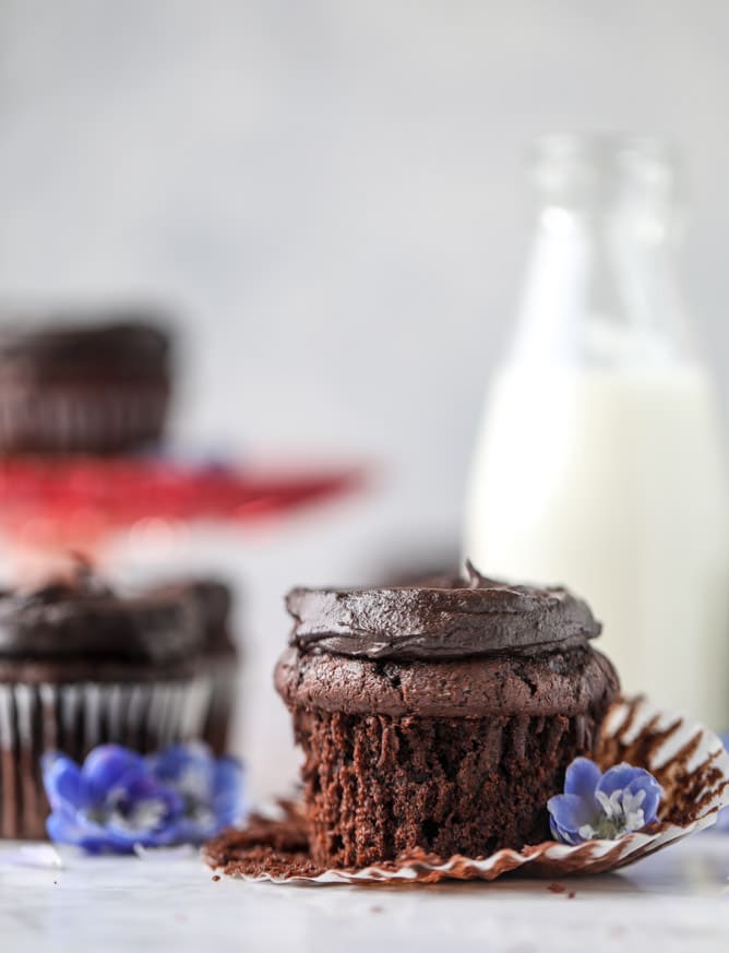 chocolate zucchini cupcakes with avocado frosting I howsweeteats.com