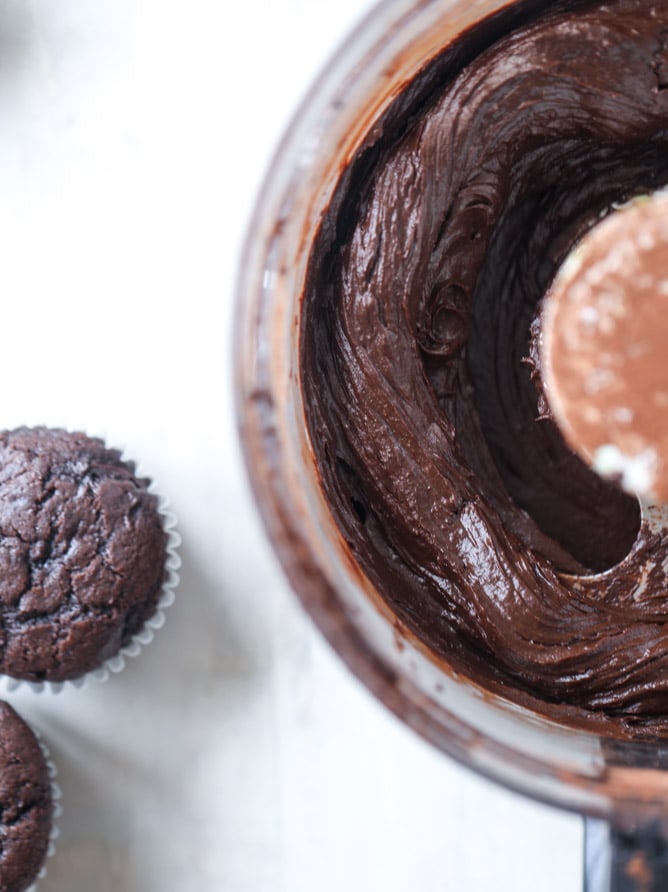 chocolate zucchini cupcakes with avocado frosting I howsweeteats.com