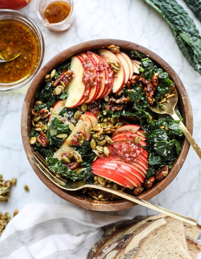 harvest honeycrisp kale salad I howsweeteats.com