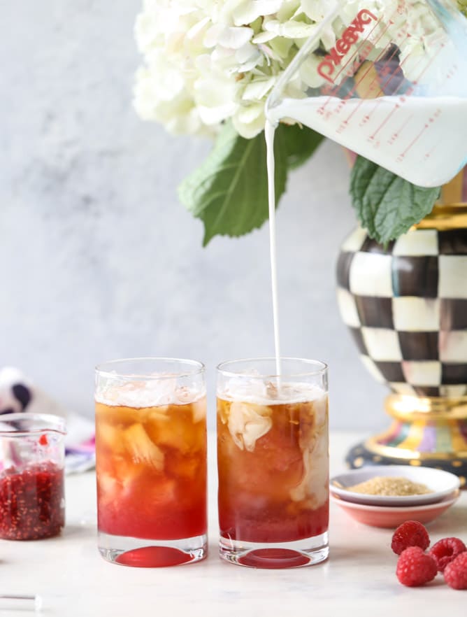 iced raspberry lattes I howsweeteats.com