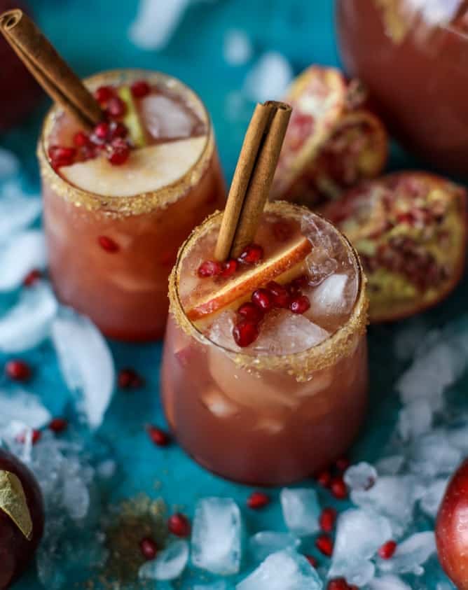 sparkling pomegranate cider punch I howsweeteats.com