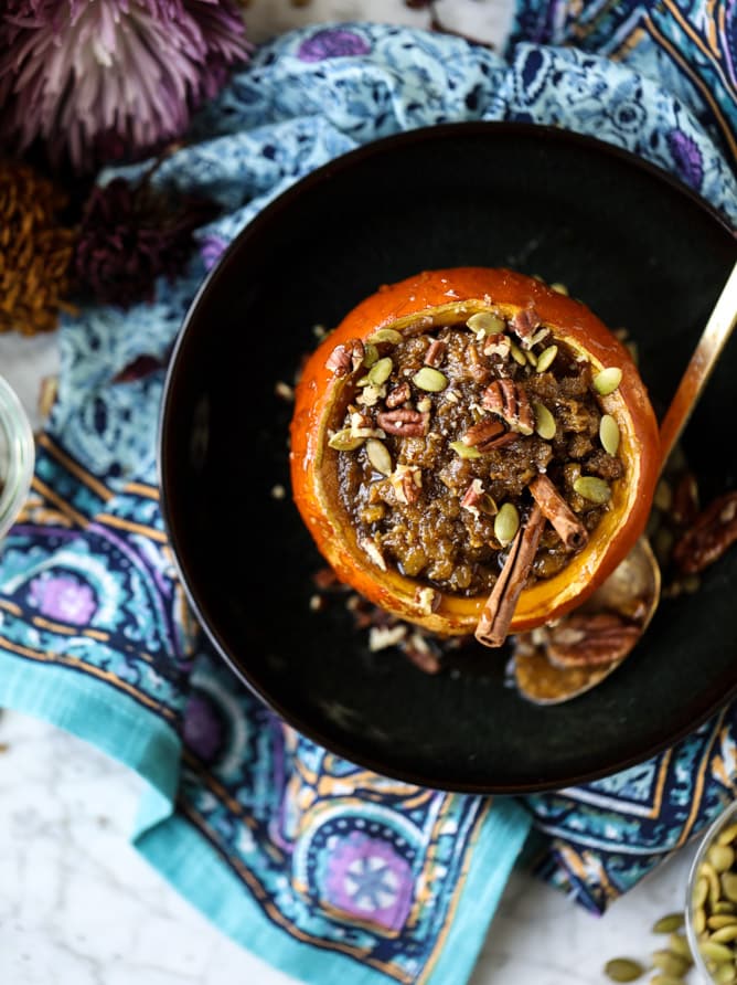 brûléed pumpkin pie oatmeal I howsweeteats.com #pumpkin #oatmeal #breakfast