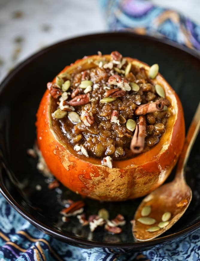 brûléed pumpkin pie oatmeal I howsweeteats.com #pumpkin #oatmeal #breakfast