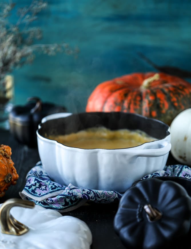 smoky pumpkin bisque with grilled cheese croutons I howsweeteats.com #pumpkin #soup #grilledcheese