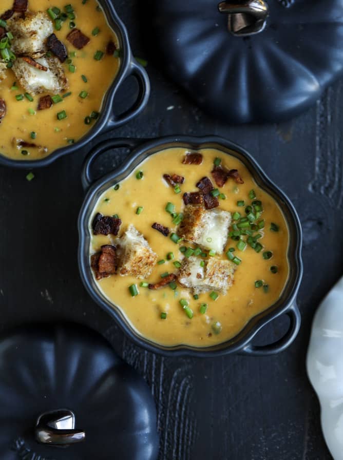 smoky pumpkin bisque with grilled cheese croutons I howsweeteats.com #pumpkin #soup #grilledcheese