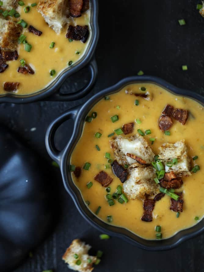 smoky pumpkin bisque with grilled cheese croutons I howsweeteats.com #pumpkin #soup #grilledcheese