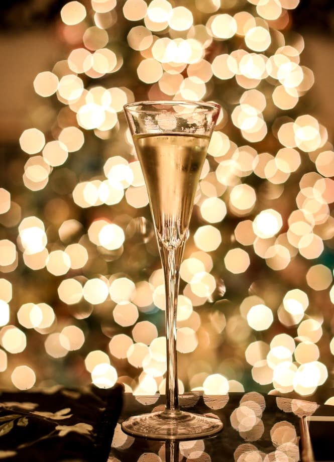 cocktails and snacks for new year's eve I howsweeteats.com