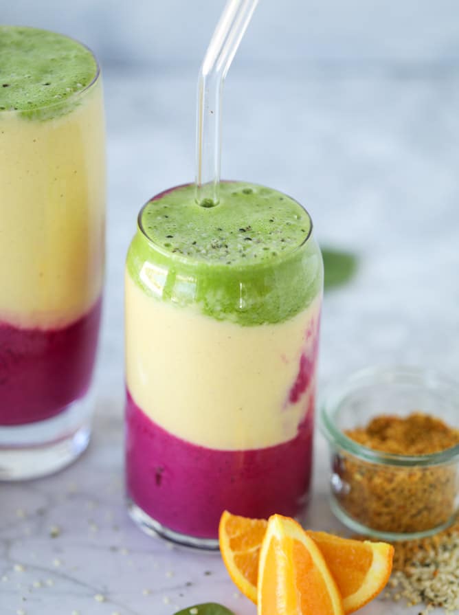 layered immunity boosting smoothie I howsweeteats.com #healthy #recipes #smoothie #immunityboosting
